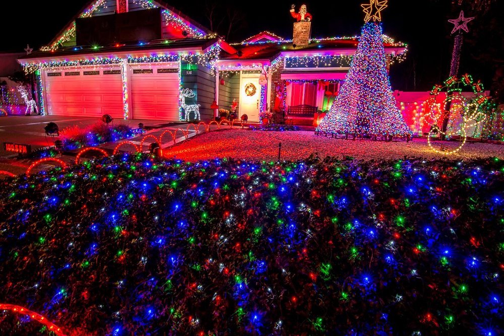 Newbury Park Animated Holiday Lights Picture near Richmond